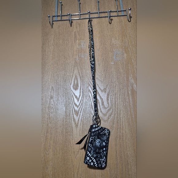 VERA BRADLEY Zip ID Case & Lanyard - Cards, Key Chain - Picture 8 of 9